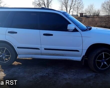 Белый Субару Форестер, объемом двигателя 2 л и пробегом 214 тыс. км за 5250 $, фото 2 на Automoto.ua