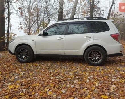Білий Субару Forester, об'ємом двигуна 2.46 л та пробігом 231 тис. км за 10578 $, фото 4 на Automoto.ua