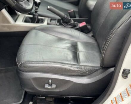 Белый Субару Форестер, объемом двигателя 2 л и пробегом 232 тыс. км за 7200 $, фото 34 на Automoto.ua