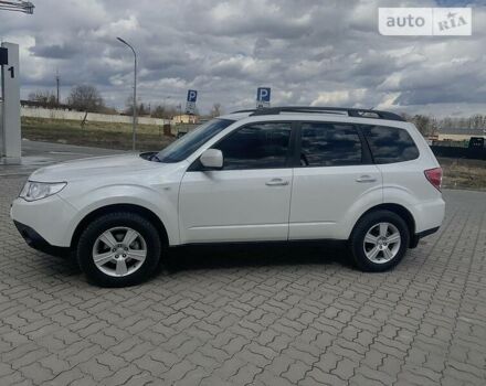 Білий Субару Forester, об'ємом двигуна 0 л та пробігом 152 тис. км за 9400 $, фото 1 на Automoto.ua