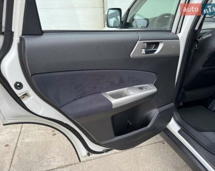 Белый Субару Форестер, объемом двигателя 2 л и пробегом 232 тыс. км за 7200 $, фото 45 на Automoto.ua