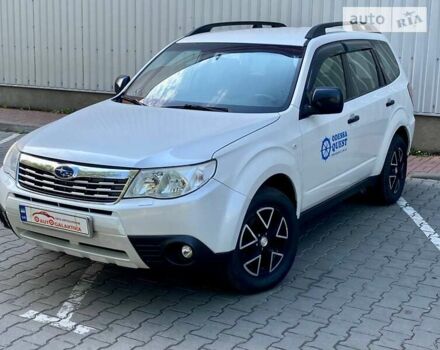 Білий Субару Forester, об'ємом двигуна 2 л та пробігом 138 тис. км за 8600 $, фото 2 на Automoto.ua