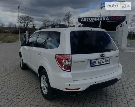 Білий Субару Forester, об'ємом двигуна 0 л та пробігом 152 тис. км за 9400 $, фото 4 на Automoto.ua