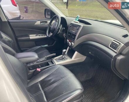 Белый Субару Форестер, объемом двигателя 2.5 л и пробегом 265 тыс. км за 8900 $, фото 14 на Automoto.ua