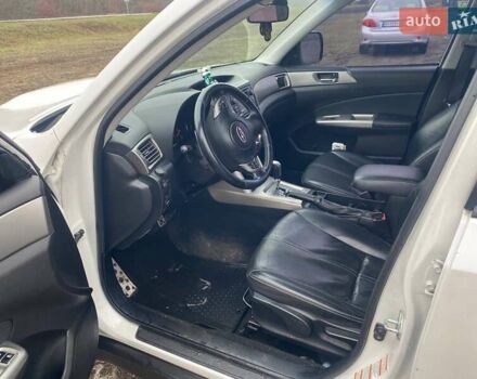 Белый Субару Форестер, объемом двигателя 2.5 л и пробегом 265 тыс. км за 8900 $, фото 17 на Automoto.ua