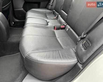 Белый Субару Форестер, объемом двигателя 2 л и пробегом 232 тыс. км за 7200 $, фото 44 на Automoto.ua