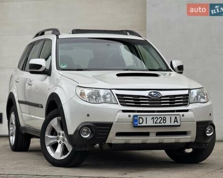 Белый Субару Форестер, объемом двигателя 2 л и пробегом 232 тыс. км за 7200 $, фото 1 на Automoto.ua