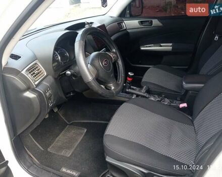 Білий Субару Forester, об'ємом двигуна 2 л та пробігом 310 тис. км за 6500 $, фото 8 на Automoto.ua
