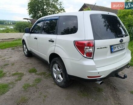 Белый Субару Форестер, объемом двигателя 2 л и пробегом 230 тыс. км за 10000 $, фото 8 на Automoto.ua