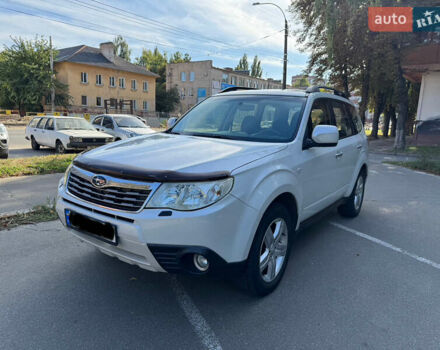 Субару Forester 2010 у Чернігові на Automoto.ua Білий Субару Forester, об'ємом двигуна 2.46 л та пробігом 210 тис. км за 9000 $, фото 1 на Automoto.ua