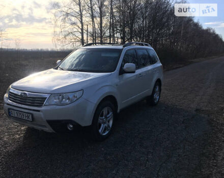 Білий Субару Forester, об'ємом двигуна 1.99 л та пробігом 246 тис. км за 9200 $, фото 5 на Automoto.ua