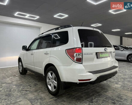 Белый Субару Форестер, объемом двигателя 1.99 л и пробегом 249 тыс. км за 8900 $, фото 5 на Automoto.ua