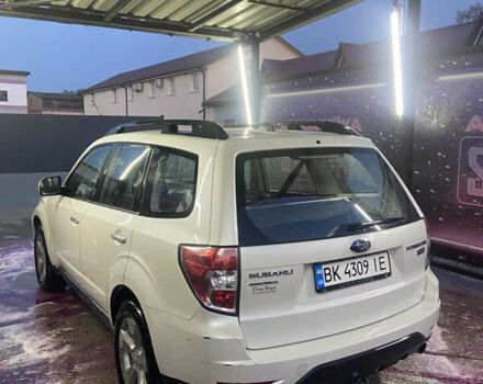 Білий Субару Forester, об'ємом двигуна 2 л та пробігом 370 тис. км за 11700 $, фото 3 на Automoto.ua
