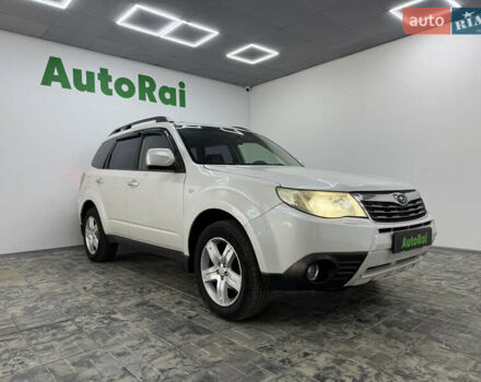 Белый Субару Форестер, объемом двигателя 1.99 л и пробегом 249 тыс. км за 8900 $, фото 1 на Automoto.ua