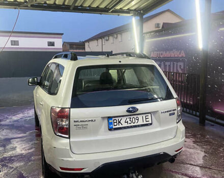 Білий Субару Forester, об'ємом двигуна 2 л та пробігом 370 тис. км за 11700 $, фото 2 на Automoto.ua