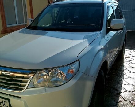 Білий Субару Forester, об'ємом двигуна 2 л та пробігом 170 тис. км за 9800 $, фото 1 на Automoto.ua