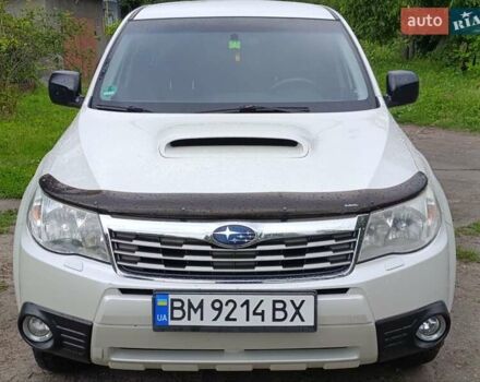 Белый Субару Форестер, объемом двигателя 2 л и пробегом 230 тыс. км за 10000 $, фото 1 на Automoto.ua