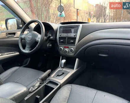 Субару Форестер 2010 в Харькове на Automoto.ua Белый Субару Форестер, объемом двигателя 1.99 л и пробегом 227 тыс. км за 7500 $, фото 1 на Automoto.ua