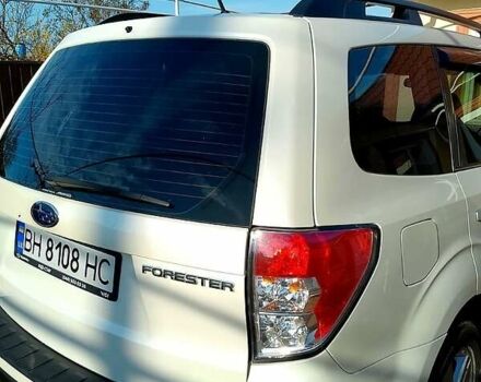 Белый Субару Форестер, объемом двигателя 2 л и пробегом 170 тыс. км за 9800 $, фото 2 на Automoto.ua
