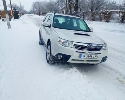 Білий Субару Forester, об'ємом двигуна 2 л та пробігом 290 тис. км за 9900 $, фото 4 на Automoto.ua