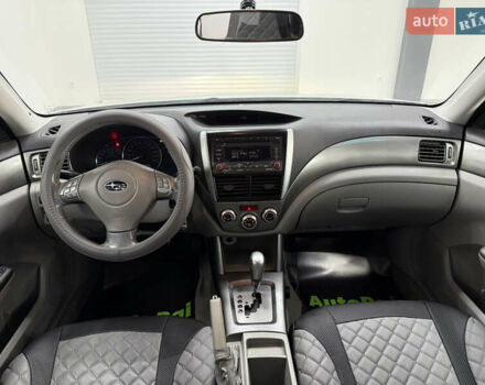 Белый Субару Форестер, объемом двигателя 1.99 л и пробегом 249 тыс. км за 8900 $, фото 7 на Automoto.ua