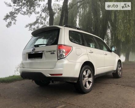 Білий Субару Forester, об'ємом двигуна 2 л та пробігом 290 тис. км за 9900 $, фото 7 на Automoto.ua