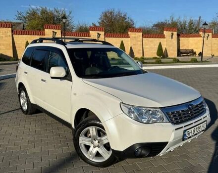 Білий Субару Forester, об'ємом двигуна 1.99 л та пробігом 171 тис. км за 8900 $, фото 1 на Automoto.ua