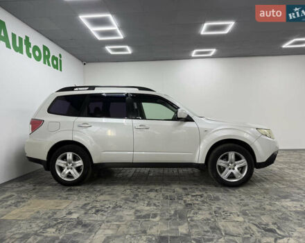 Белый Субару Форестер, объемом двигателя 1.99 л и пробегом 249 тыс. км за 8900 $, фото 2 на Automoto.ua