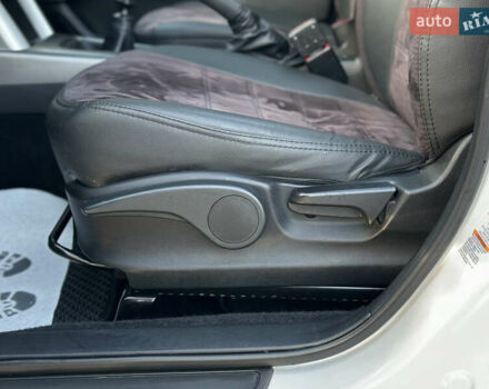 Білий Субару Forester, об'ємом двигуна 2 л та пробігом 203 тис. км за 10150 $, фото 19 на Automoto.ua