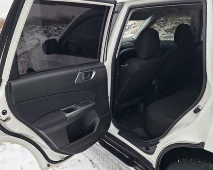 Белый Субару Форестер, объемом двигателя 1.99 л и пробегом 273 тыс. км за 8500 $, фото 5 на Automoto.ua