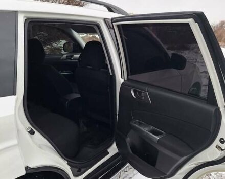 Белый Субару Форестер, объемом двигателя 1.99 л и пробегом 273 тыс. км за 8500 $, фото 7 на Automoto.ua