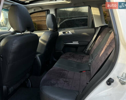 Білий Субару Forester, об'ємом двигуна 2 л та пробігом 203 тис. км за 10150 $, фото 40 на Automoto.ua