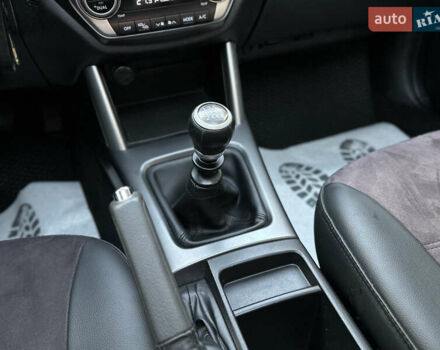 Білий Субару Forester, об'ємом двигуна 2 л та пробігом 203 тис. км за 10150 $, фото 35 на Automoto.ua