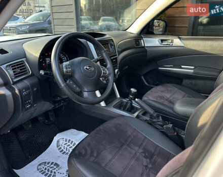 Білий Субару Forester, об'ємом двигуна 2 л та пробігом 203 тис. км за 10150 $, фото 22 на Automoto.ua