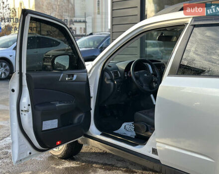 Білий Субару Forester, об'ємом двигуна 2 л та пробігом 203 тис. км за 10150 $, фото 17 на Automoto.ua