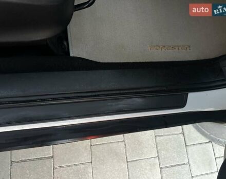Белый Субару Форестер, объемом двигателя 2 л и пробегом 257 тыс. км за 8900 $, фото 25 на Automoto.ua