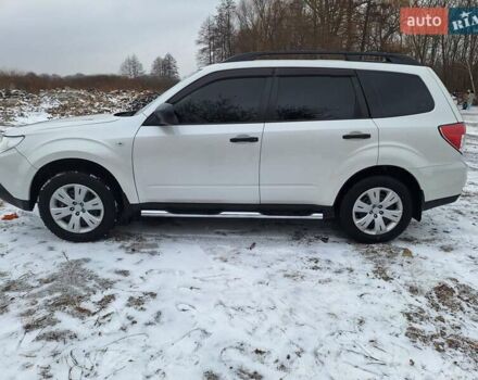 Белый Субару Форестер, объемом двигателя 1.99 л и пробегом 273 тыс. км за 8500 $, фото 1 на Automoto.ua