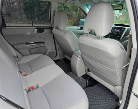 Білий Субару Forester, об'ємом двигуна 2.5 л та пробігом 232 тис. км за 9499 $, фото 22 на Automoto.ua