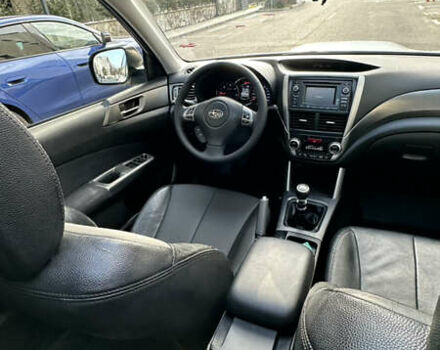 Білий Субару Forester, об'ємом двигуна 1.99 л та пробігом 125 тис. км за 9999 $, фото 9 на Automoto.ua