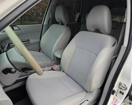 Білий Субару Forester, об'ємом двигуна 2.5 л та пробігом 232 тис. км за 9499 $, фото 4 на Automoto.ua