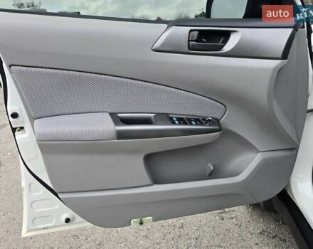 Білий Субару Forester, об'ємом двигуна 2.5 л та пробігом 232 тис. км за 9499 $, фото 17 на Automoto.ua