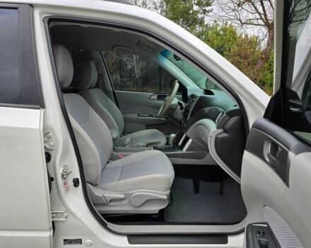 Білий Субару Forester, об'ємом двигуна 2.5 л та пробігом 232 тис. км за 9499 $, фото 17 на Automoto.ua