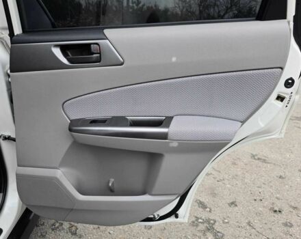 Білий Субару Forester, об'ємом двигуна 2.5 л та пробігом 232 тис. км за 9499 $, фото 20 на Automoto.ua