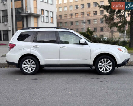 Білий Субару Forester, об'ємом двигуна 2.46 л та пробігом 194 тис. км за 9750 $, фото 4 на Automoto.ua