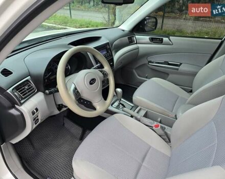 Білий Субару Forester, об'ємом двигуна 2.5 л та пробігом 232 тис. км за 9499 $, фото 21 на Automoto.ua