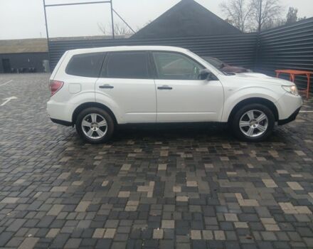 Белый Субару Форестер, объемом двигателя 2 л и пробегом 465 тыс. км за 3900 $, фото 3 на Automoto.ua