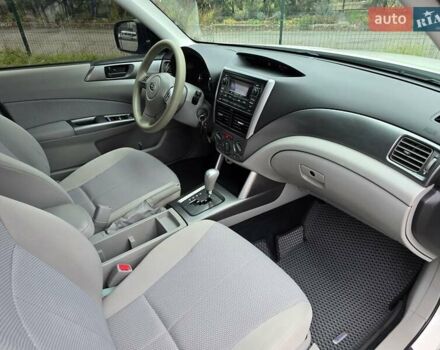Білий Субару Forester, об'ємом двигуна 2.5 л та пробігом 232 тис. км за 9499 $, фото 45 на Automoto.ua