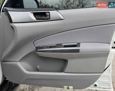 Білий Субару Forester, об'ємом двигуна 2.5 л та пробігом 232 тис. км за 9499 $, фото 42 на Automoto.ua