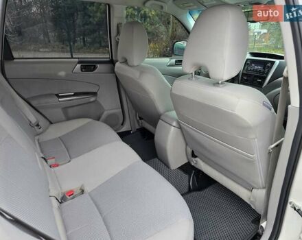Білий Субару Forester, об'ємом двигуна 2.5 л та пробігом 232 тис. км за 9499 $, фото 50 на Automoto.ua