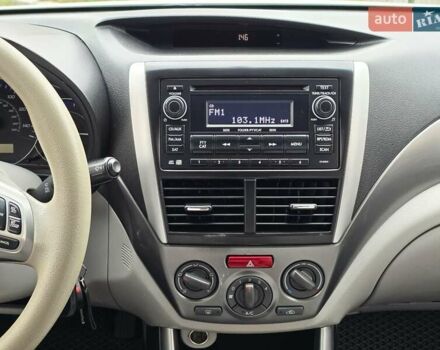 Білий Субару Forester, об'ємом двигуна 2.5 л та пробігом 232 тис. км за 9499 $, фото 31 на Automoto.ua